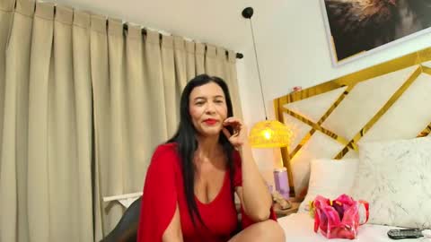 Nicolle  online show from December 22, 11:28 am