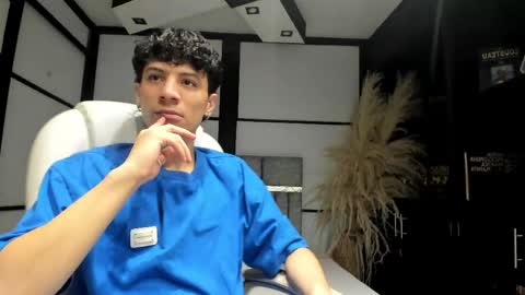 Angel online show from May 8, 1:28 pm