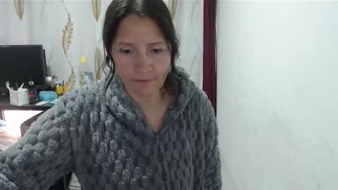 Snapshot of angel_sw chatting on September 16, 12:29 pm angel online show from September 16, 12:29 pm