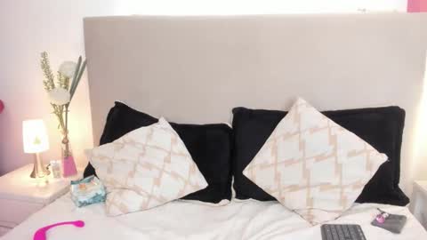 angel_velvet_ online show from March 8, 2:15 am