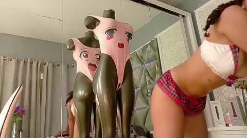 Angela online show from October 18, 1:59 pm