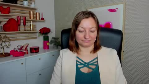 Angela online show from April 9, 6:19 am