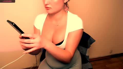 Alice online show from December 3, 2:29 pm