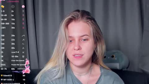 Darsi Anty online show from November 9, 4:32 pm