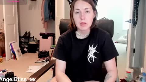 Angel online show from June 12, 7:13 pm