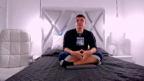 angelblue   online show from June 28, 7:54 pm