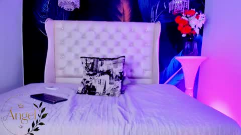 angelblue   online show from July 12, 11:52 pm