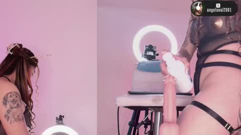 angel online show from January 18, 8:34 am