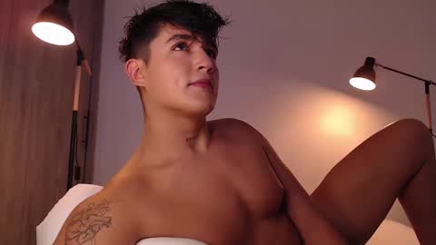 Snapshot of angelcossio chatting on February 15, 10:52 pm Angel online show from February 15, 10:52 pm