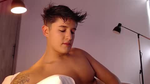 Snapshot of angelcossio chatting on September 12, 8:11 pm Angel online show from September 12, 8:11 pm