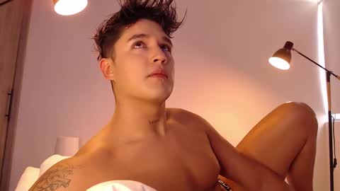 Snapshot of angelcossio chatting on September 28, 9:57 pm Angel online show from September 28, 9:57 pm