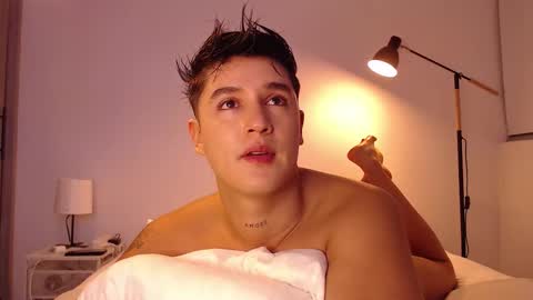 Snapshot of angelcossio chatting on October 28, 11:39 pm Angel online show from October 28, 11:39 pm