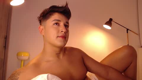 Snapshot of angelcossio chatting on October 9, 12:38 am Angel online show from October 9, 12:38 am