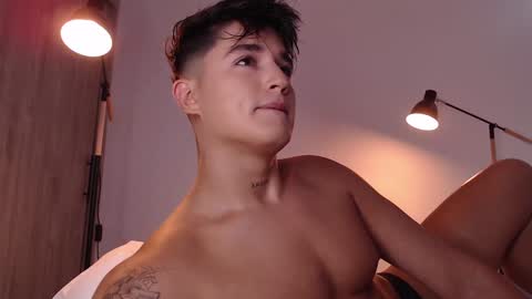 Snapshot of angelcossio chatting on February 5, 8:25 pm Angel online show from February 5, 8:25 pm