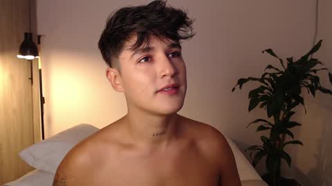 Snapshot of angelcossio chatting on January 19, 1:53 am Angel online show from January 19, 1:53 am