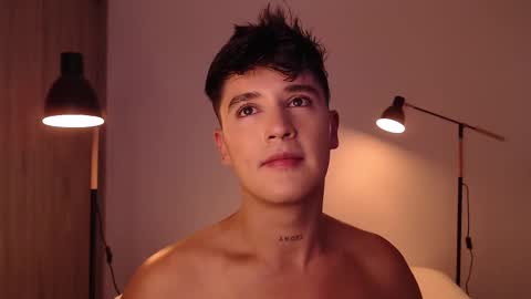 Snapshot of angelcossio chatting on March 7, 1:20 am Angel online show from March 7, 1:20 am