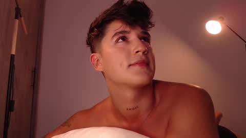 Snapshot of angelcossio chatting on March 10, 12:28 am Angel online show from March 10, 12:28 am