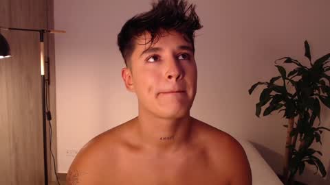 Snapshot of angelcossio chatting on January 16, 11:16 pm Angel online show from January 16, 11:16 pm