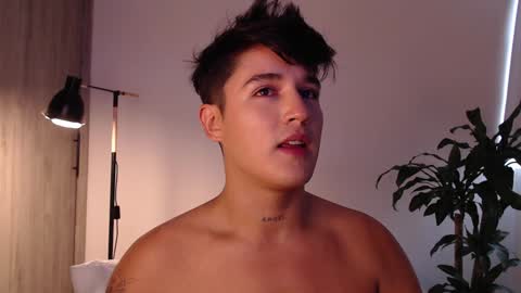 Snapshot of angelcossio chatting on January 1, 9:52 pm Angel online show from January 1, 9:52 pm