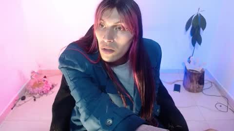 angele online show from November 18, 5:10 am