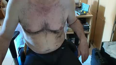 angelgarcia269 online show from April 11, 2:32 pm