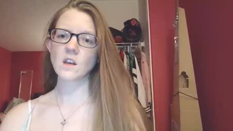 AngelicAngel online show from March 4, 7:27 am