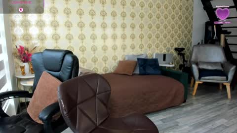 angelina_class_7 online show from April 18, 3:03 pm