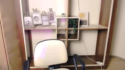 Angelina online show from November 19, 8:24 am