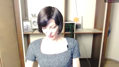 Snapshot of angelinalov_ chatting on October 22, 7:33 am Angelina online show from October 22, 7:33 am