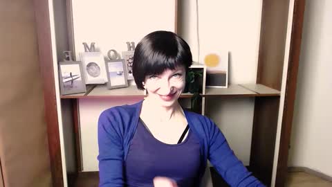 Angelina online show from November 22, 9:30 am