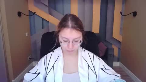 AngelinaLow online show from February 16, 12:25 pm