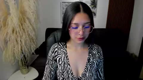 Snapshot of angeline_davies chatting on October 3, 4:32 am angeline_davies online show from October 3, 4:32 am