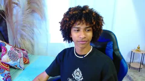 Angel online show from April 23, 8:32 pm