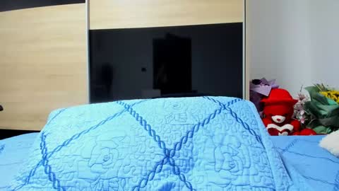 KrystyYo online show from May 5, 4:30 am