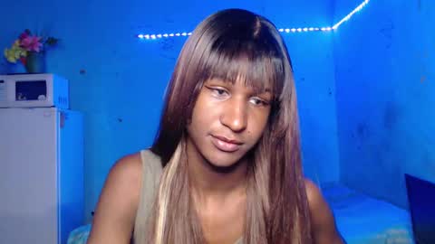 Snapshot of angell_dustt chatting on October 8, 5:02 am Danielle online show from October 8, 5:02 am