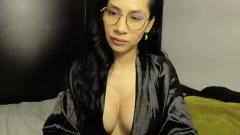  ANGELA ISABELLA  online show from October 27, 12:27 pm