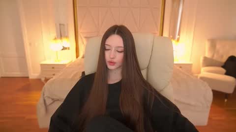 AngelBlush online show from December 5, 7:40 am