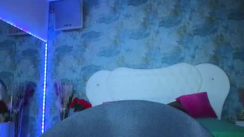 angellys online show from November 30, 9:16 am