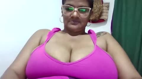 angellys2004 online show from March 8, 4:27 am