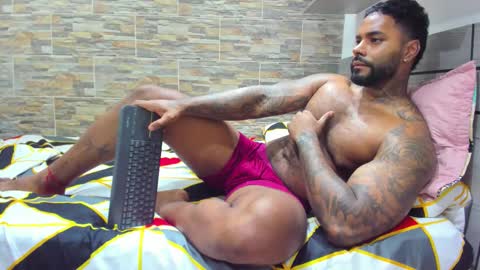 angelo_evans33 online show from February 16, 11:03 pm