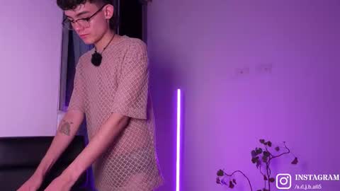 Angelo I work from home this is my room  online show from February 12, 12:58 am