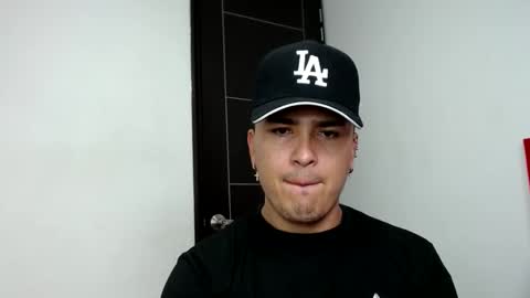 angels_0001 online show from December 17, 3:49 pm