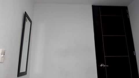 angels_0001 online show from February 3, 4:10 pm