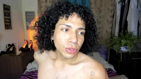 angelwhitte online show from April 10, 1:00 am