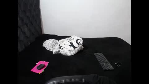 Angie online show from October 3, 4:32 am