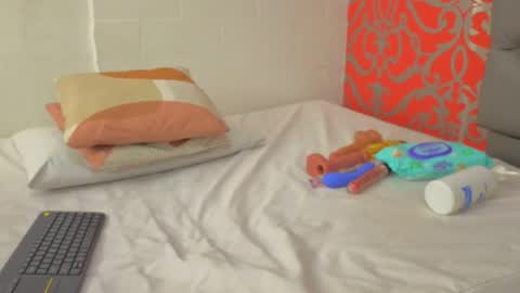 angi_lozano online show from November 29, 4:25 pm