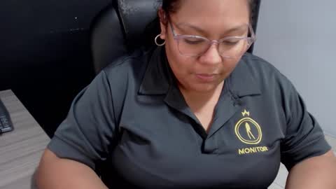 angy online show from November 1, 8:41 pm