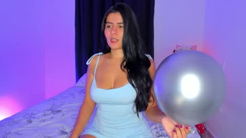 ani_mila online show from March 18, 5:57 am