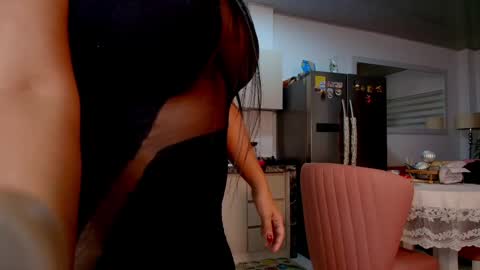 laura  online show from April 24, 2:02 am