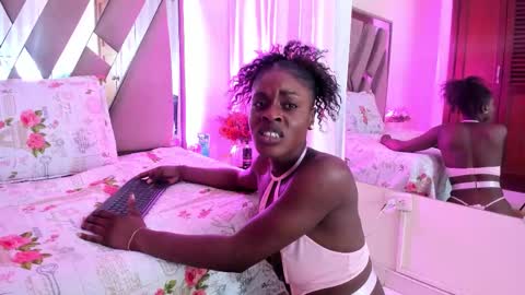 anisha_zambrano online show from March 5, 2:26 pm